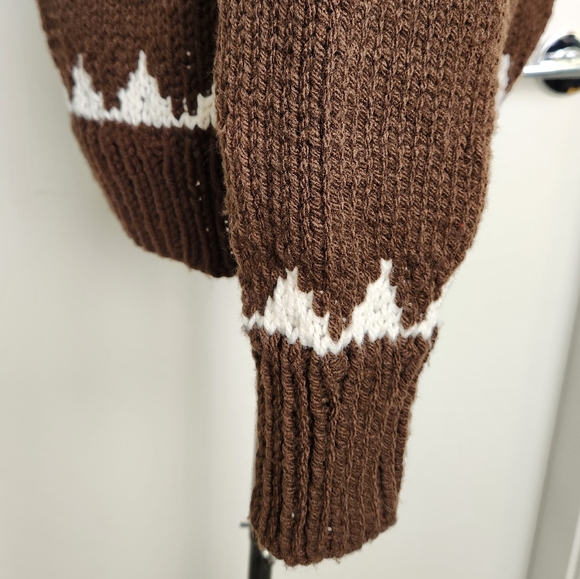Vintage Hand Knit Fair Isle Sweater - Picture 10 of 10